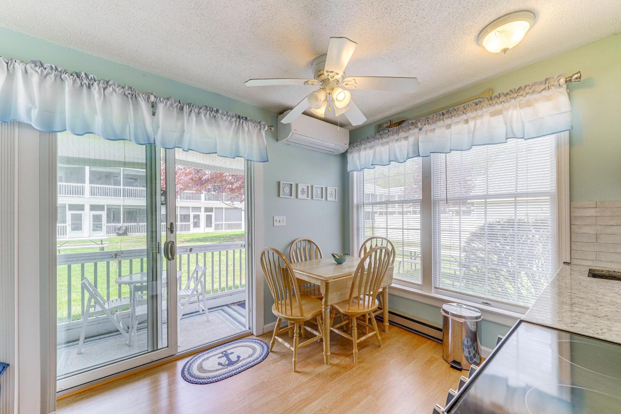Quaint Condo In Wells With Community Indoor Pool! Exterior photo