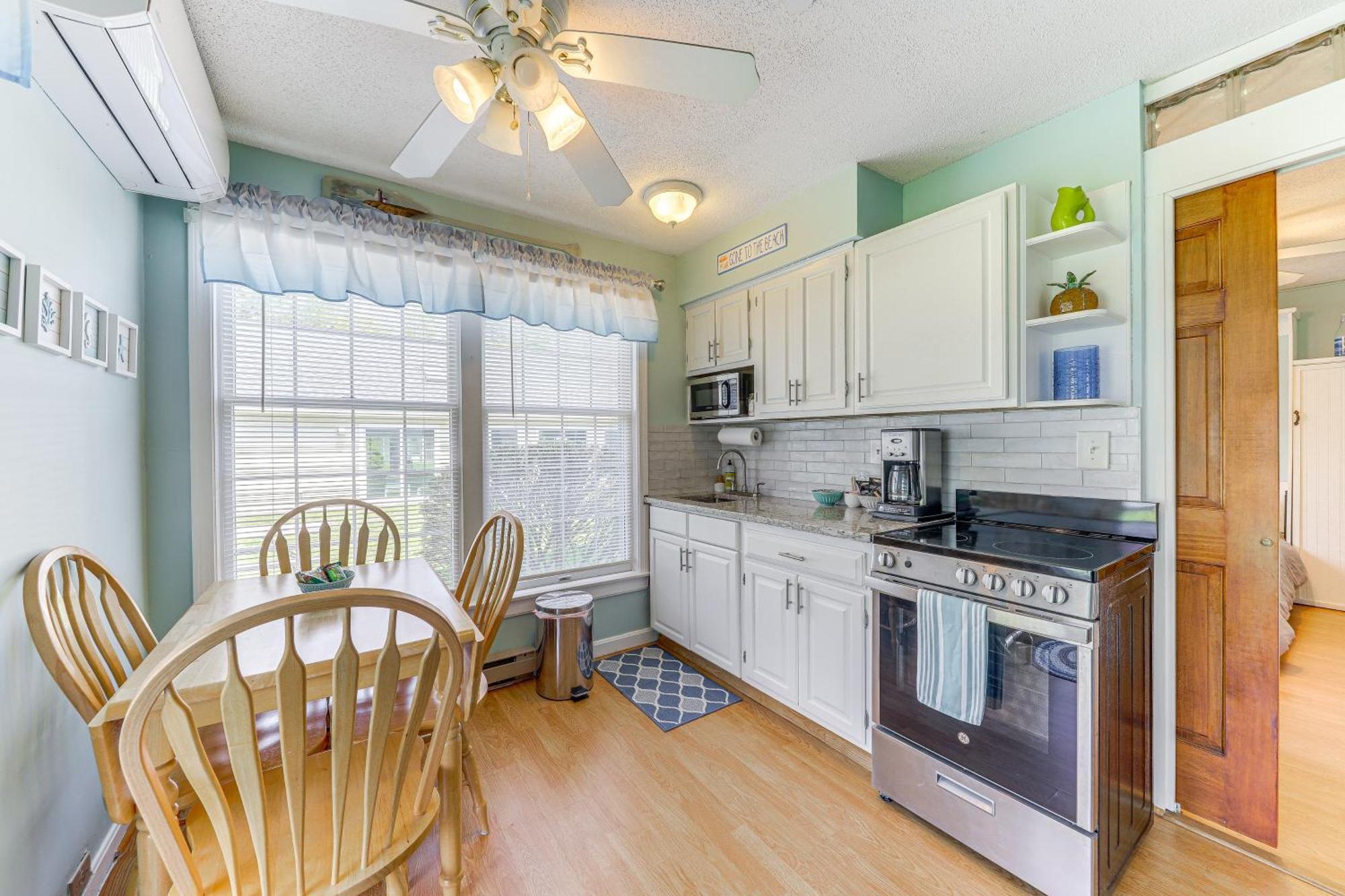 Quaint Condo In Wells With Community Indoor Pool! Exterior photo