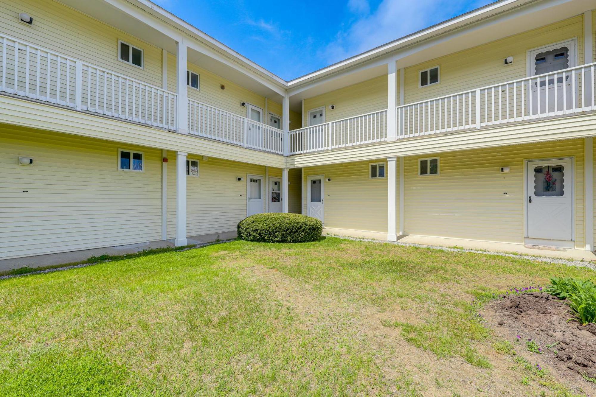 Quaint Condo In Wells With Community Indoor Pool! Exterior photo